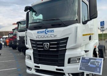 КАМАЗ представил первый российский туристический автобус нового поколения К-5