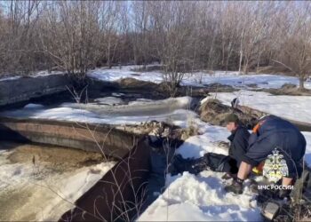 В Татарстане мужчина увяз в мазуте по пояс