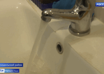 В Казани жители Осиново пожаловались на ржавую воду из кранов