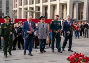 возложение цветов