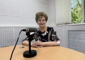 У микрофона депутат Татьяна Ларионова (18.06.26)