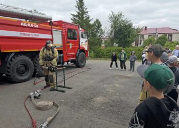 Юных жителей Татарстана познакомили с работой пожарных и правилами безопасности