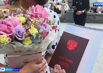 Выпускники с опытом: четыре журналиста «Вестей Татарстана» окончили вуз