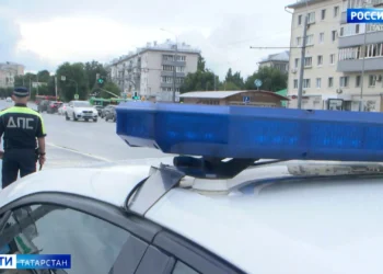 Приволжский суд Казани сегодня заключил под стражу мужчину, который прошедшей ночью совершил наезд на двоих человек и скрылся с места ДТП