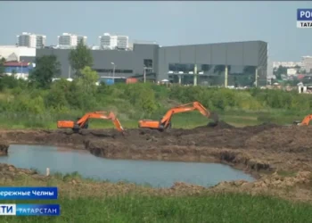 В Набережных Челнах продолжается масштабная очистка реки Мелекески