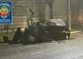 В Казани легковушку разорвало на части после столкновения со столбом