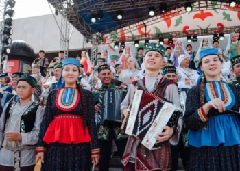  В Казани пройдет фестиваль «Уйнагыз, гармуннар!» – «Играй, гармонь!»