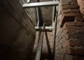 В Казани в жилом доме обрушилась лестница