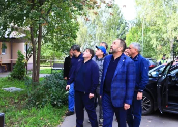 В Нижнекамске Алексей Песошин осмотрел последствия атаки БПЛА и провёл заседание оперштаба