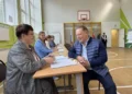 Айдар Метшин проголосовал в родном посёлке Красный Ключ