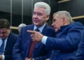 Рустам Минниханов поздравил Сергея Собянина с званием Героя Труда РФ