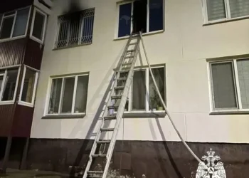 Трагедия в Нижнекамске: женщина погибла при пожаре в пятиэтажке