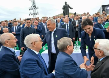 Рустам Минниханов в Альметьевске: 80 лет девонской нефти и конкурс профмастерства нефтяников