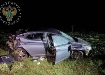 В Татарстане завели уголовное дело на водителя после гибели 13-летнего сына в ДТП