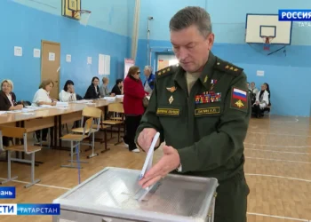 Герой России Александр Лапин проголосовал в Казани