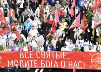 Участники крестного хода в Москве рассказали о единстве верующих