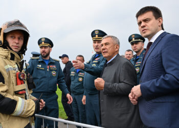 Минниханов и Куренков открыли в Татарстане уникальный комплекс для подготовки пожарных и спасателей