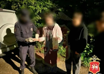 В Нижнекамске подростка задержали во время закладки наркотиков