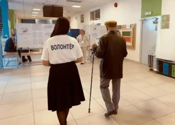 В Татарстане 610 волонтеров помогают избирателям на участках