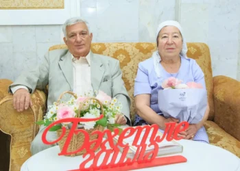 55 лет рука об руку: семья Алиевых из Нижнекамска отметила изумрудную свадьбу в том же Дворце бракосочетания, где всё началось