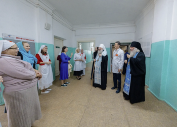 В казанской клинике РЖД-Медицина освятили молельную комнату