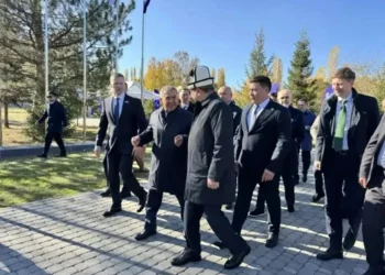 Рустам Минниханов открыл центр «Ак-Илбирс» в Киргизии