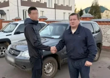 В Мамадышском районе передали автомобиль участникам СВО