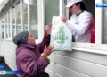 Пенсионерам Казани раздали продуктовые наборы в рамках декады пожилых